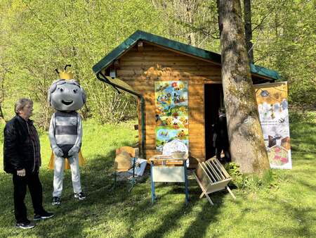 Dan odprtih vrat ravenskih čebelnjakov (1)