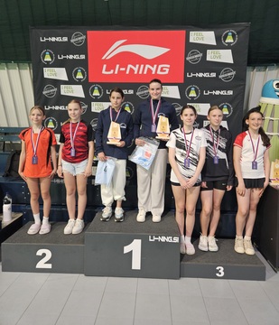 Lia Duler in Nuša Potočnik (BK Karizma) tretji v dvojicah deklet U-13
