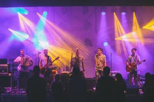 40067190_2393946753956413_1987130176420446208_n