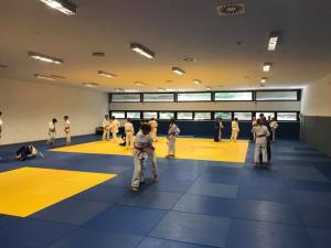 39894728_2059778654072875_6740778307228270592_n