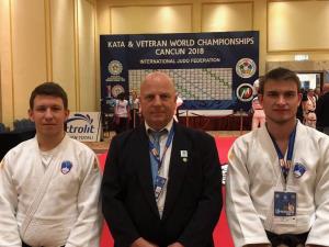 44154327_2131748956875844_3652885512202485760_n