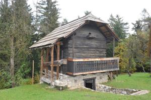 44388995_2273599692876461_6875414635625840640_n