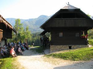 Tradicionalno srečanje pri Prežihovi bajti