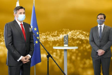 92D6F5D1-7F99-4CA3-852F-434391F767DE