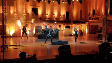 received_2504875196469149