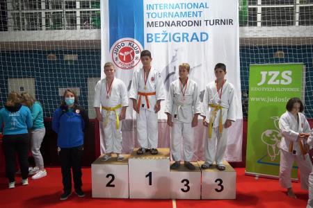 257108435_4828967973820582_3027638997330899354_n