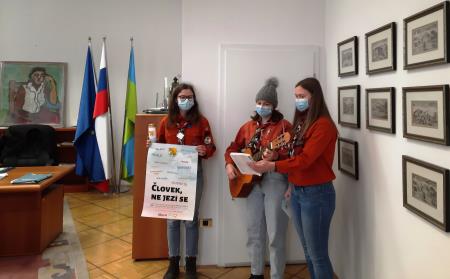 Skavti prinesli betlehemsko luč miru