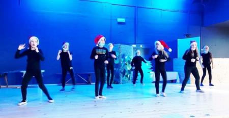 269274071_353294256607083_6888450078773897080_n