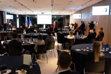 2ee14307b4b8159e1aba_62686201(2)