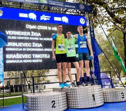 311695082_578783150715411_7559529275585820395_n