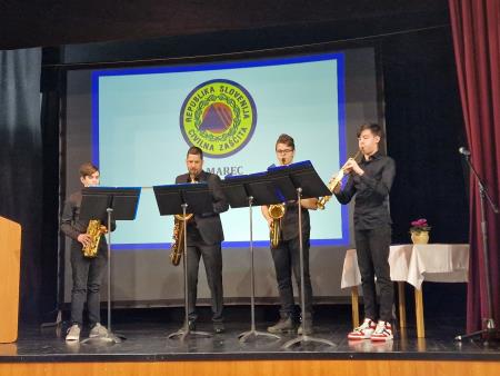 Med dobitniki priznanj tudi pripadnica civilne zaščite Ravne