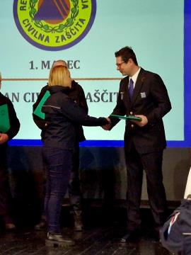 Med dobitniki priznanj tudi pripadnica civilne zaščite Ravne