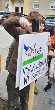 Ker sem tvoj, počisti za menoj!