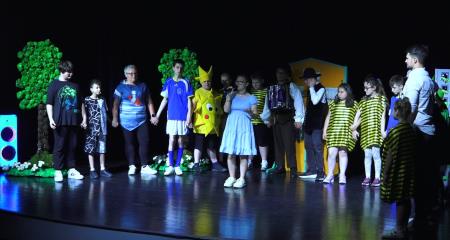 Gledališka predstava "Zaklad malo drugače"