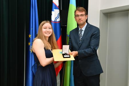 Sprejem zlatih maturantk in maturantov v Mestni hiši na Ravnah na Koroškem