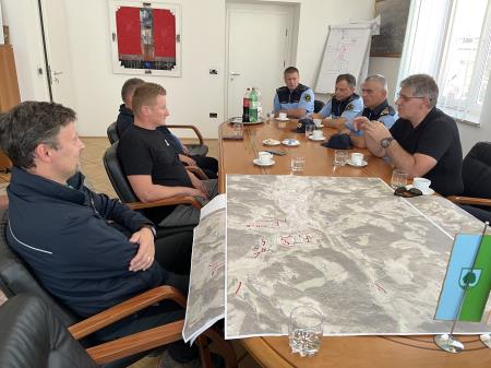 Obisk ministra za notranje zadeve in generalnega direktorja policije