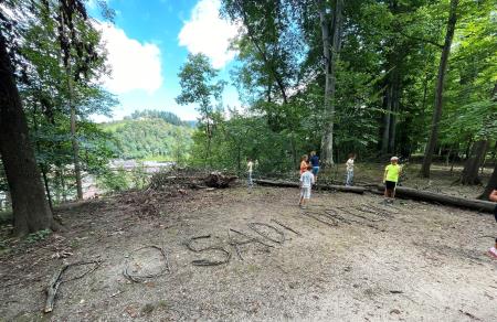 Avgustovsko »Razigrano ravensko poletje«