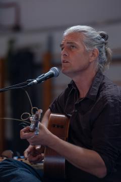 Glasba sveta – koncert za osnovnošolce na Ravnah