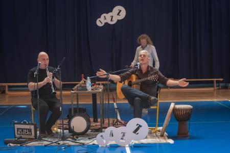 Glasba sveta – koncert za osnovnošolce na Ravnah