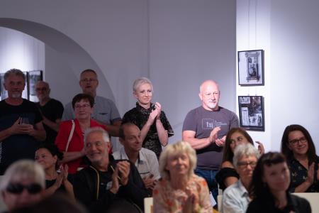 Odprtje fotografske razstave in vrhunsko glasbeno popotovanje 