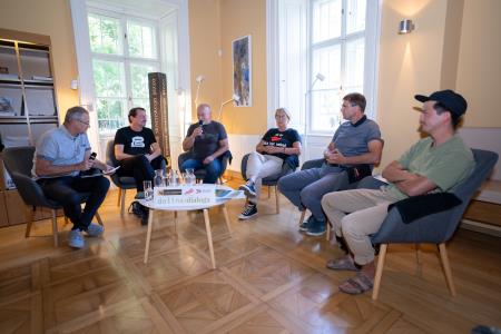 Okrogla miza 'Gremo v Jazbino?'