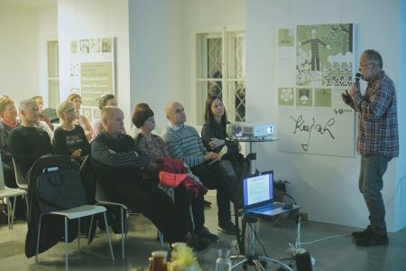 Klepet ob medeni kavi in ajdovih dobrotah