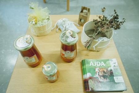 Klepet ob medeni kavi in ajdovih dobrotah