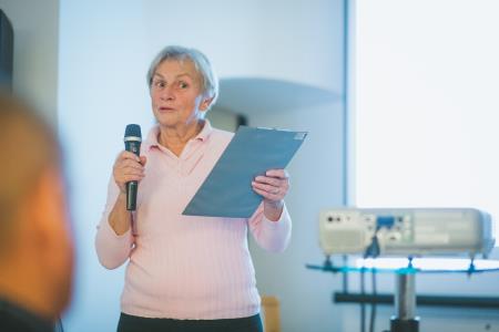 Klepet ob medeni kavi in ajdovih dobrotah