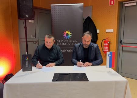 Podpis pisma o nameri – predsednik SBC Joc Pečečnik in podžupan Peter Stočko