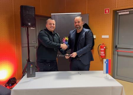 Podpis pisma o nameri – predsednik SBC Joc Pečečnik in podžupan Peter Stočko