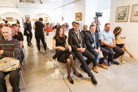 Z leve: domicilni občan Peter Ozmec, direktorica OU mag. Vlasta Kupljen, župan dr. Tomaž Rožen, podžupana Andrej Erjavec in Peter Stočko, predstavnica pobude Gradimo Evropo Mojca Erjavec