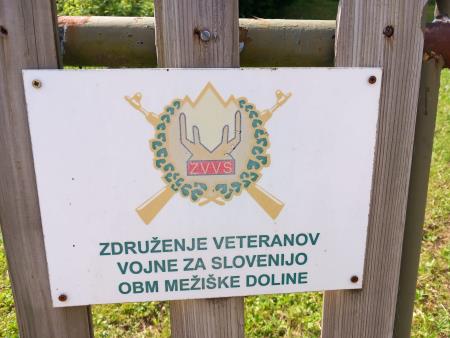 Zgodovinska ura  na Obretanovem