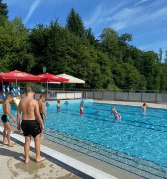 Razigrano ravensko poletje