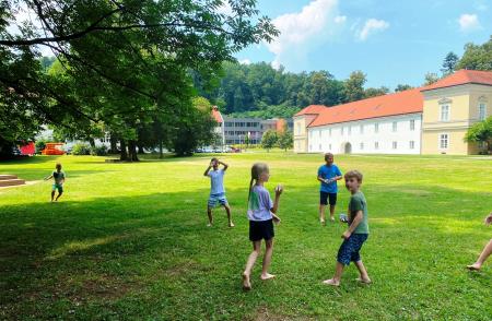 Razgibano ravensko poletje