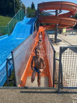 Razgibano ravensko poletje