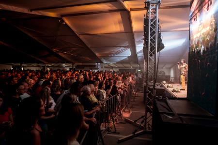 Petek in sobota pod šotorom na Ravenskih dnevih (