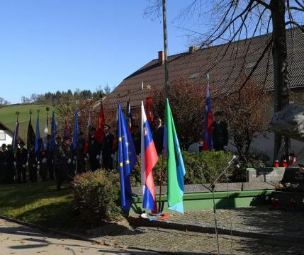 Pod vaškimi lipami