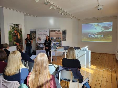 Seminar z izobraževalnimi delavnicami v muzeju