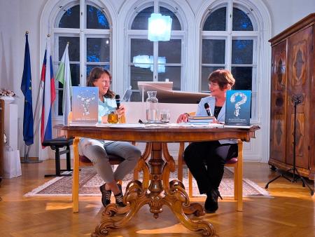 Irena Tršinar: predstavitev zbirk resničnih zgodb o naključjih