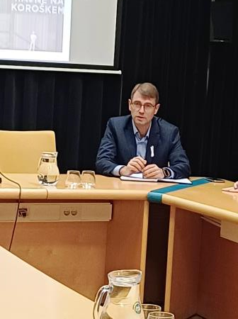 Mednarodni dnevi boja proti nasilju nad ženskami in nasilju v družini