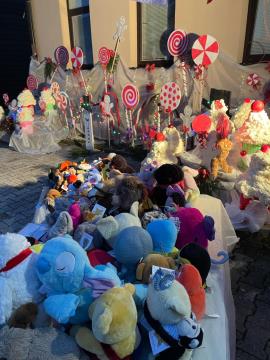 Novoletna tržnica in pohod z lučkami                                        