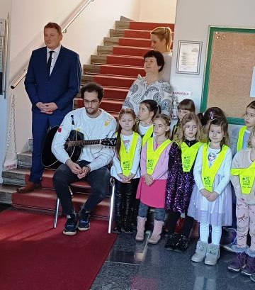 Predstavitev posebne priložnostne poštne znamke Ivarčko jezero