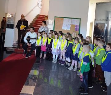 Predstavitev posebne priložnostne poštne znamke Ivarčko jezero