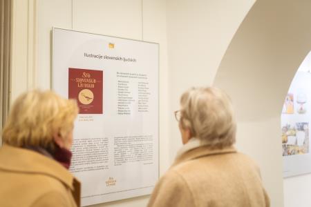 Ilustracije slovenskih ljudskih' v knjižnici
