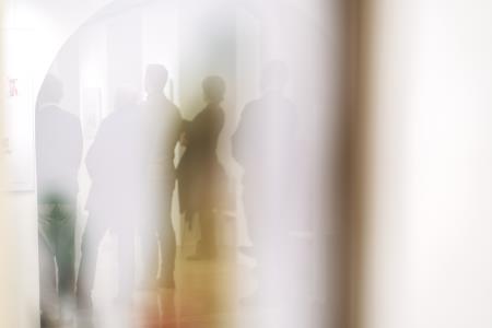 Ilustracije slovenskih ljudskih' v knjižnici