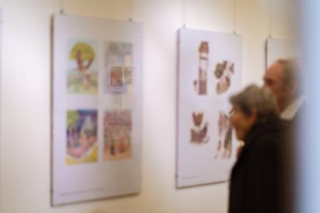 Ilustracije slovenskih ljudskih' v knjižnici