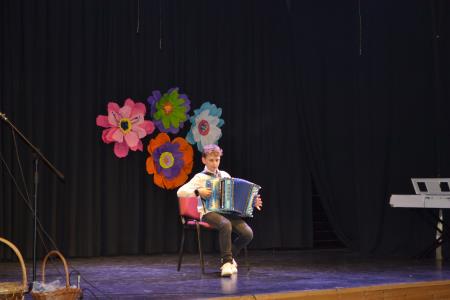 Akademija ob materinskem dnevu združuje, povezuje