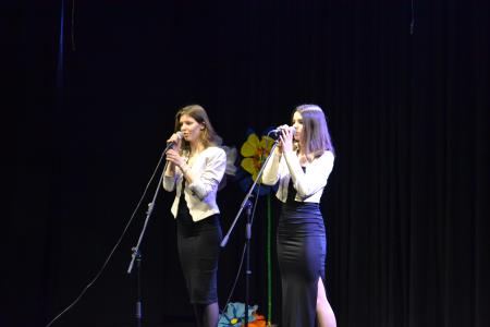 Akademija ob materinskem dnevu združuje, povezuje