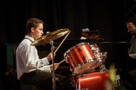 60. srečanje otroških in mladinskih pevskih zborov Naše pesmi naj donijo