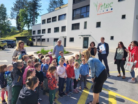 fa5aa605-a96f-47d3-b7ee-02ea09161c9d